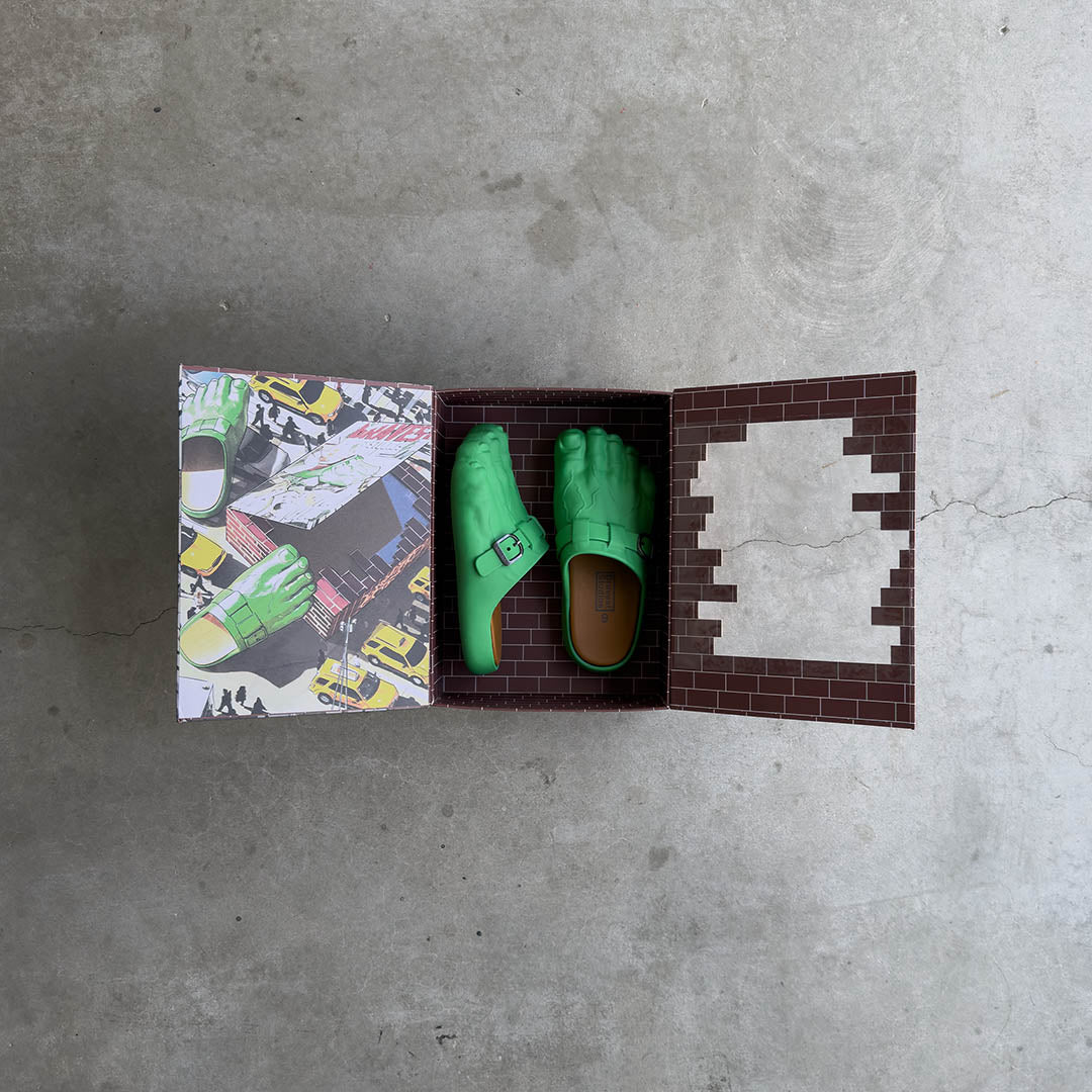 2024 Bravest Studios Hulk Green Foot Clogs Size 11 - Brand New with Box