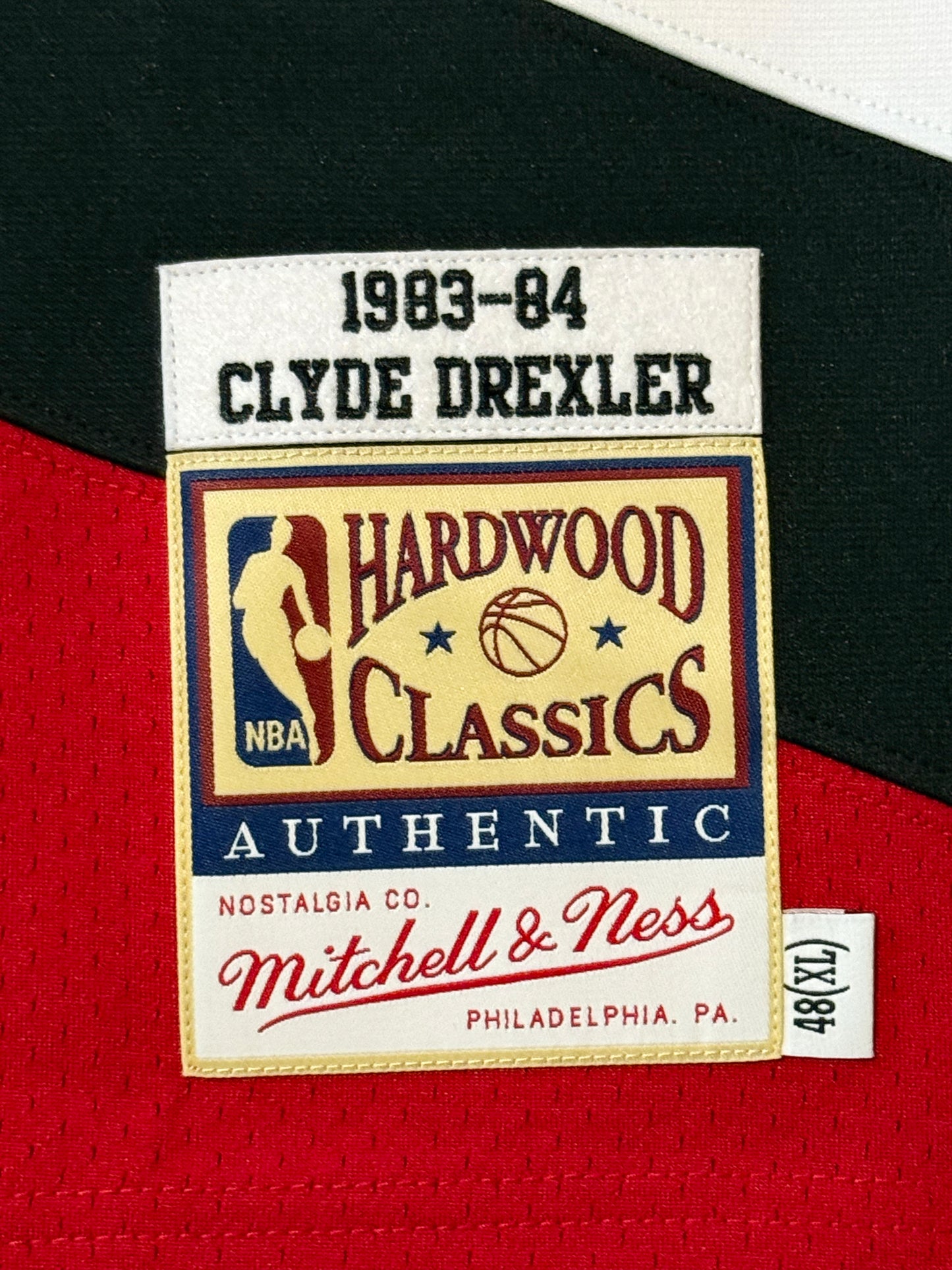 1983-84 Clyde Drexler Mitchell & Ness signed Auto NBA Authentic XL Jersey PSA