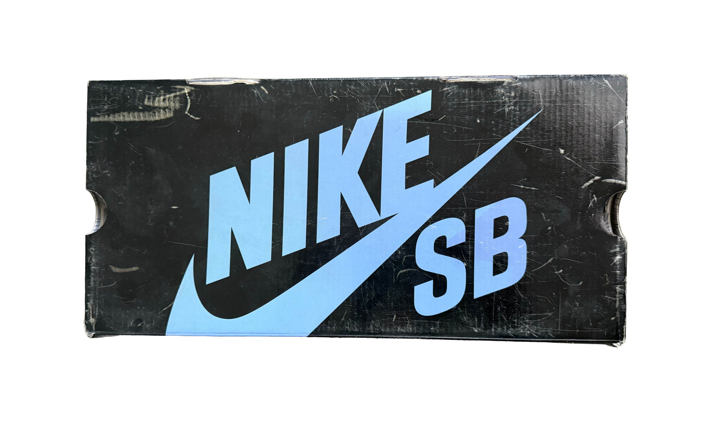 2006 Nike SB Dunk Low Tokyo Green Grass / White Taxi 304292-311 Size 8 with Box