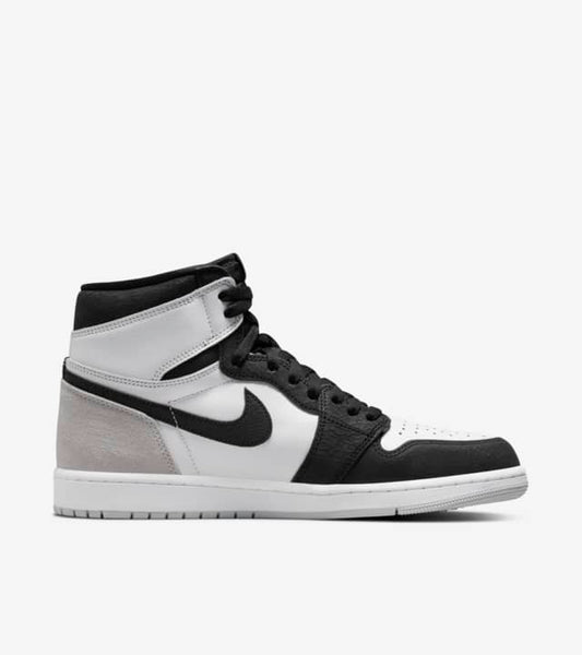 2022 Nike Air Jordan Retro 1 High OG Grey Fog Bleached Coral 555088-108 Mens Sz 10 New with Box