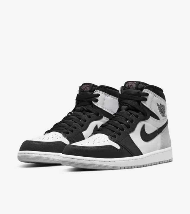 2022 Nike Air Jordan Retro 1 High OG Grey Fog Bleached Coral 555088-108 Mens Sz 10 New with Box